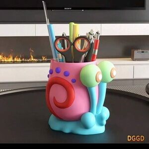 Snail Ceramic Pen Holder - Pink and Blue bob sponge Gary